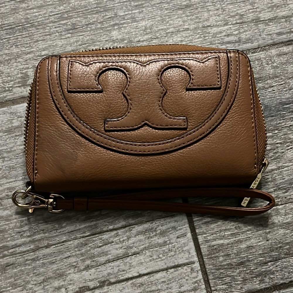 Tory Burch wallet